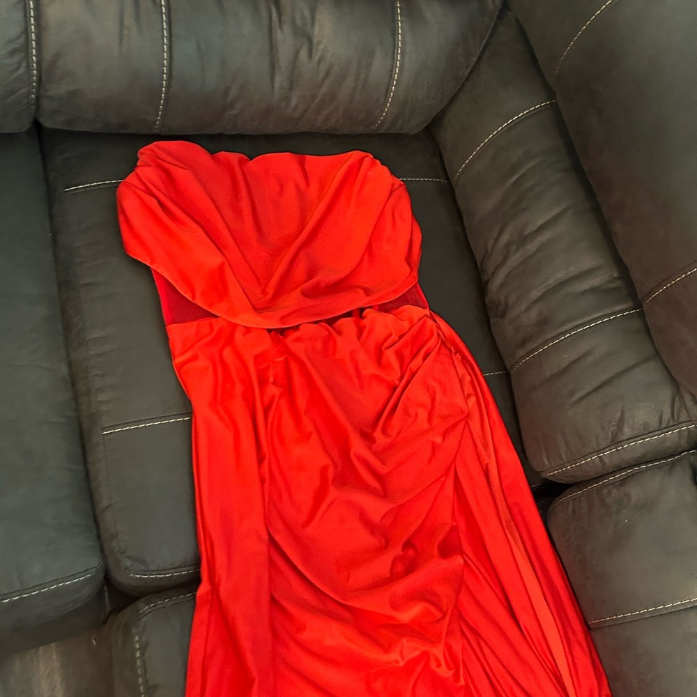 Elegant Red Strapless Dress